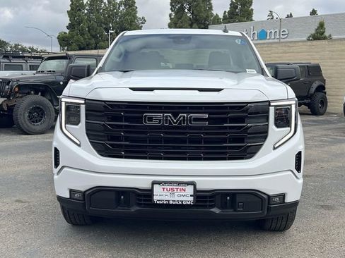 New 2026 GMC Sierra 1500 Elevation w/ LPO, Elevation Black Package image 8