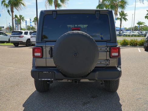 Used 2021 Jeep Wrangler Unlimited Sport AWD/4WD image 6