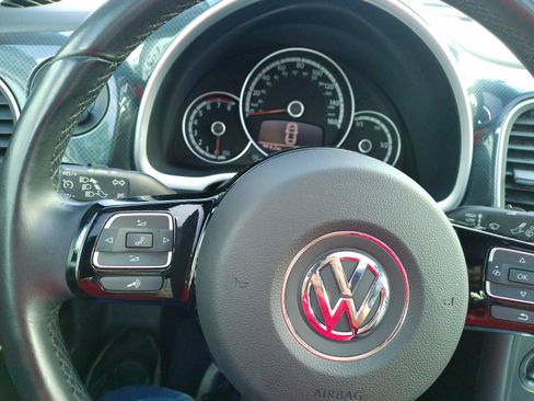 Used 2013 Volkswagen Beetle 2.0T FWD image 8