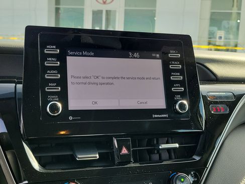 Used 2024 Toyota Camry SE image 26