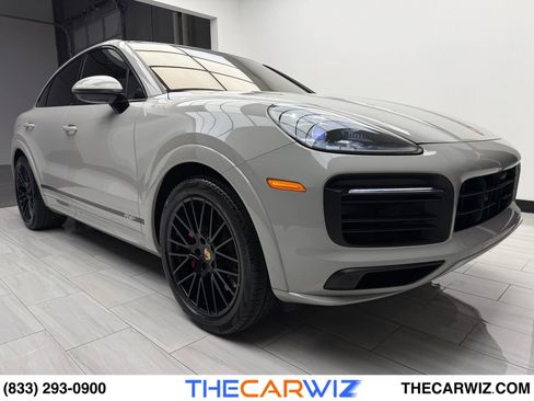 Used 2023 Porsche Cayenne GTS image 30