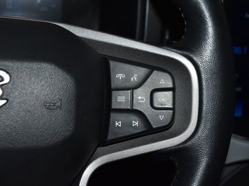 Used 2023 Ford Bronco Badlands image 9