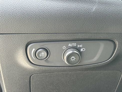 Used 2025 Buick Encore GX Preferred AWD/4WD image 20