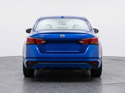 Used 2025 Nissan Altima 2.5 SV image 7