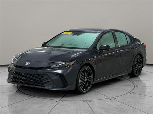 Used 2025 Toyota Camry XSE image 2