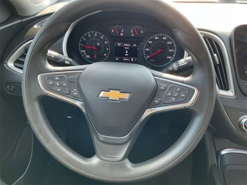 Used 2024 Chevrolet Malibu LT image 16