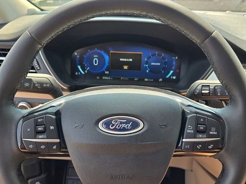 Used 2022 Ford Escape SEL w/ Technology Package image 22