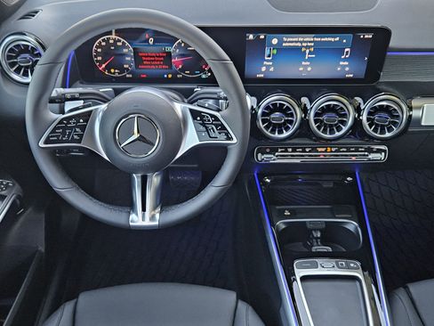 New 2026 Mercedes-Benz GLB 250 4MATIC image 27
