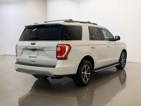 Used 2019 Ford Expedition XLT w/ Equipment Group 202A AWD/4WD image 12