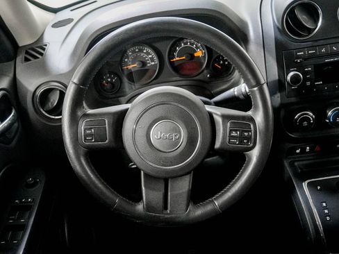 Used 2015 Jeep Patriot Latitude AWD/4WD image 20