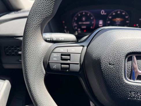 Used 2023 Honda Accord EX image 20