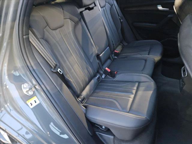 Used 2023 Audi Q5 2.0T Premium Plus w/ Premium Plus Package AWD/4WD image 19