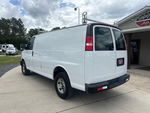 Used 2020 Chevrolet Express 2500 w/ Driver Convenience Package RWD image 7