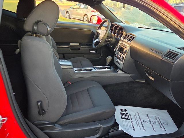 Used 2010 Dodge Challenger SE RWD image 14