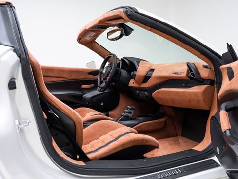 Used 2020 Ferrari 488 Pista Spider image 79