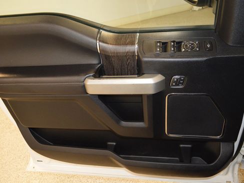 Used 2020 Ford F250 Lariat w/ Lariat Value Package image 14