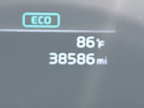 Certified 2023 Kia Niro EX Touring image 11