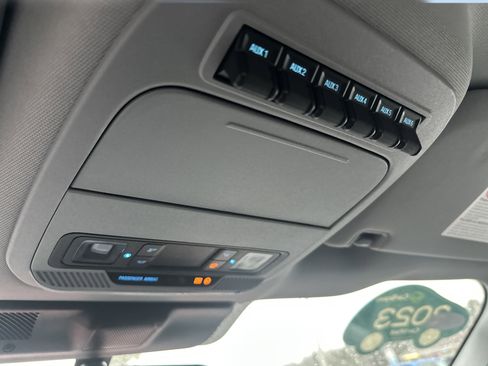 Used 2023 Ford F350 XL w/ Snow Plow/Camper Package image 19