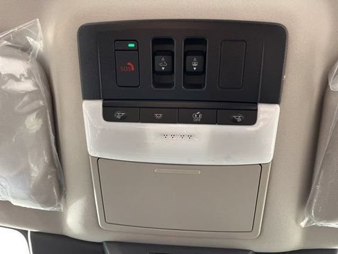 New 2026 Nissan Pathfinder Platinum w/ Accent Package AWD/4WD image 35