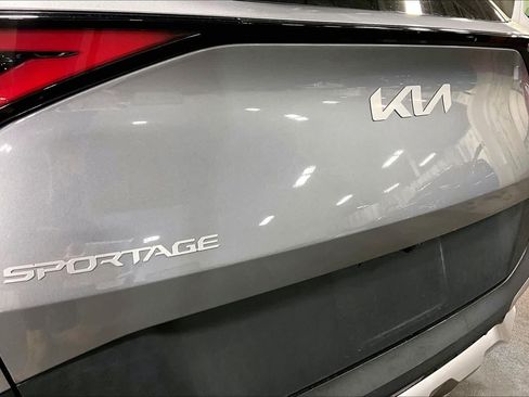 Used 2023 Kia Sportage LX FWD image 31