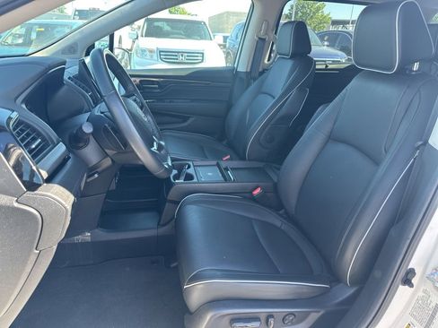 Used 2025 Honda Odyssey Touring image 17