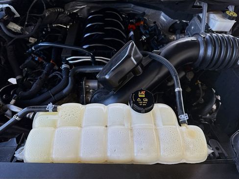 Used 2023 Ford F150 Platinum image 39