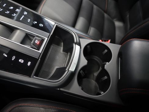 Certified 2022 Porsche Macan GTS AWD/4WD image 18