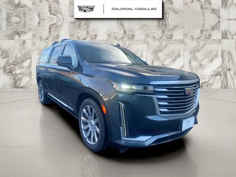 Used 2021 Cadillac Escalade ESV Premium Luxury Platinum image 3