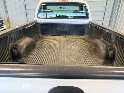 Used 2003 Ford F250 XL RWD image 11
