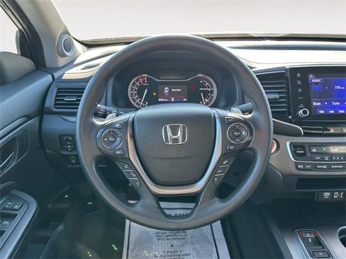 Used 2023 Honda Ridgeline Sport image 12