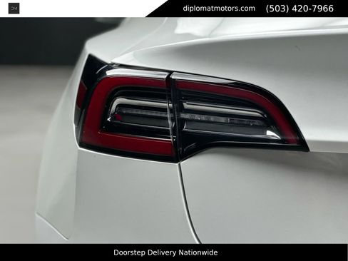 Used 2021 Tesla Model 3 Standard Range Plus image 15