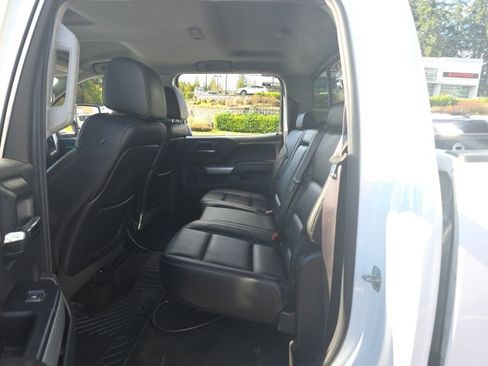 Used 2015 Chevrolet Silverado 2500 LT w/ LT Convenience Package image 23