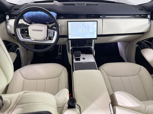 New 2026 Land Rover Range Rover Long Wheelbase SE AWD/4WD image 16
