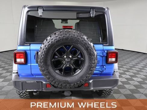 Used 2025 Jeep Wrangler Unlimited Sport AWD/4WD image 8