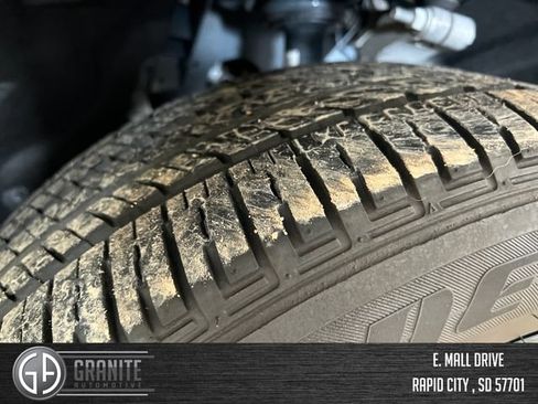 Used 2024 Jeep Grand Cherokee Altitude AWD/4WD image 28