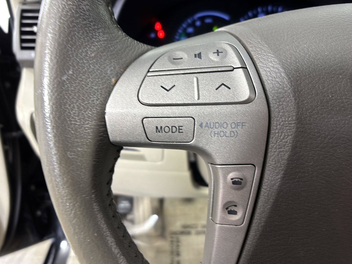 Used 2010 Toyota Camry Hybrid w/ Upgrade Pkg FWD image 25