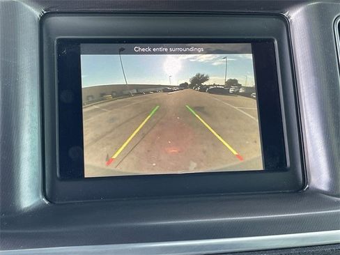 Used 2019 Dodge Charger SXT image 16