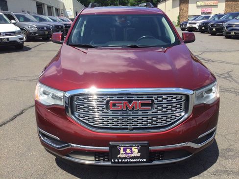 Used 2017 GMC Acadia Denali w/ Technology Package AWD/4WD image 3