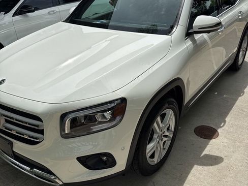 Used 2022 Mercedes-Benz GLB 250 4MATIC image 4