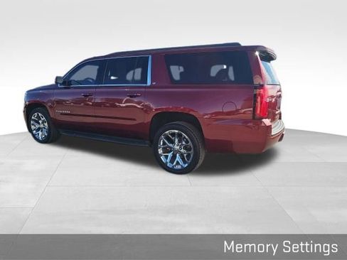 Used 2017 Chevrolet Suburban LT image 18