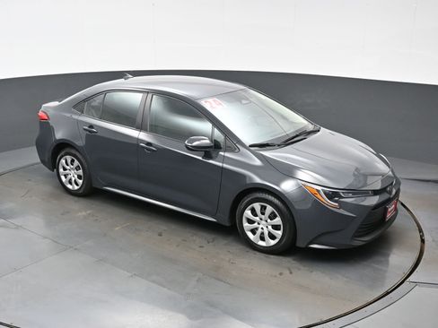 Used 2024 Toyota Corolla LE FWD image 32