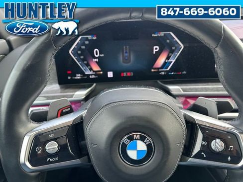 Used 2024 BMW 740i xDrive image 25