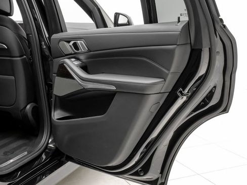 Used 2023 BMW X7 xDrive40i w/ Executive Package image 49