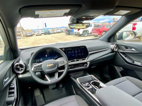New 2026 Chevrolet Equinox LT w/ Safety and Technology Package AWD/4WD image 32
