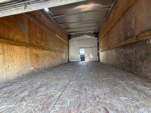 Used 2006 Chevrolet Express 3500 RWD image 13