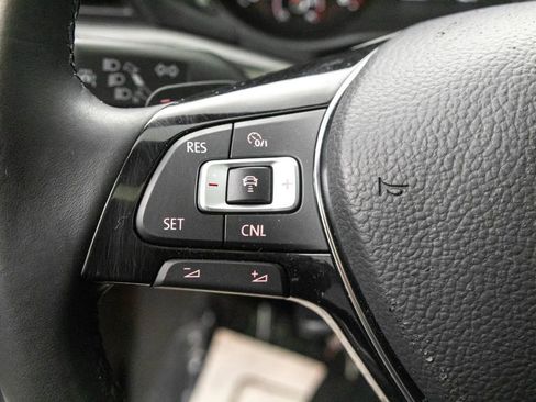 Certified 2022 Volkswagen Passat 2.0T R-Line image 15