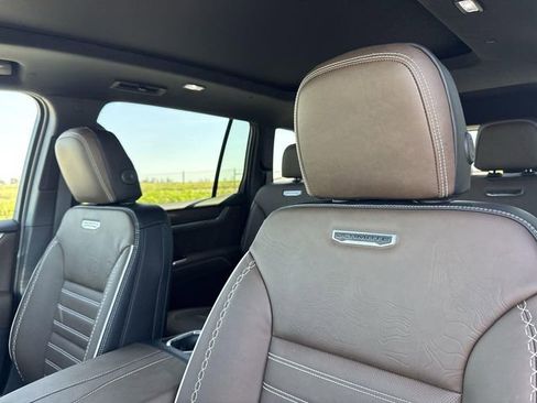 New 2026 GMC Acadia Denali Ultimate FWD image 22