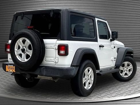Used 2019 Jeep Wrangler Sport AWD/4WD image 6