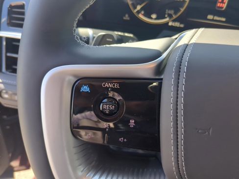 Used 2025 INFINITI QX80 Sensory image 29