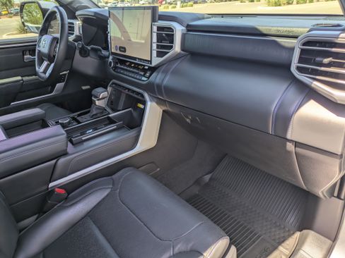 Used 2024 Toyota Tundra Platinum AWD/4WD image 12